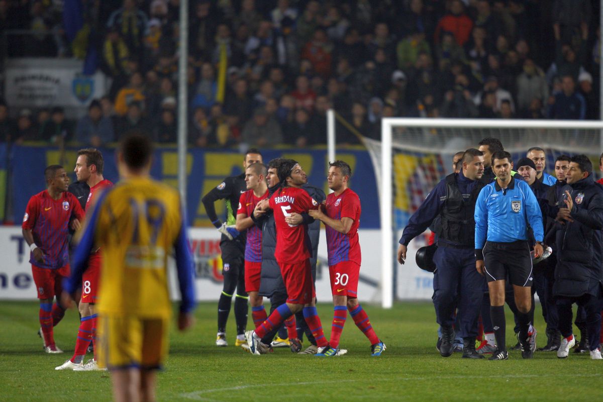 Rivalitatea FCSB - Petrolul: cel mai violent derby și 5 scenografii de senzație