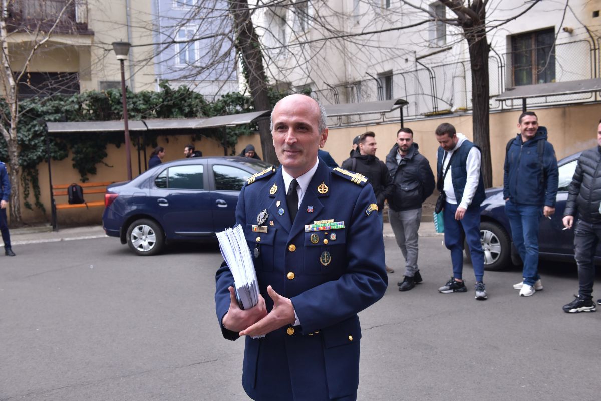 Astăzi s-a judecat al doilea termen al recursului privind palmaresul Stelei » GSP oferă toate detaliile: Un fan a strigat: „Noi cu cine să ținem, cu pușcăriașii?”