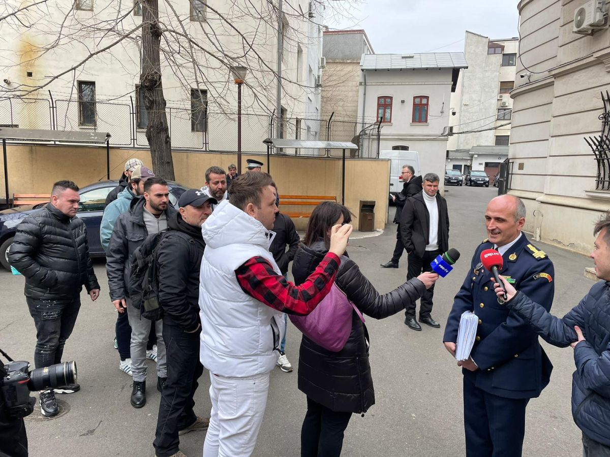 Astăzi s-a judecat al doilea termen al recursului privind palmaresul Stelei » GSP oferă toate detaliile: Un fan a strigat: „Noi cu cine să ținem, cu pușcăriașii?”