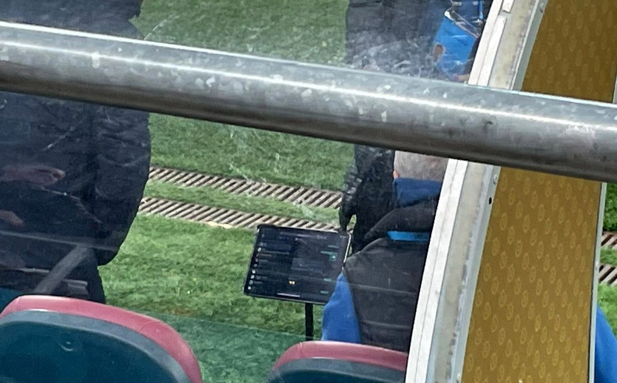 Imagine inedită pe Arena Națională în FCSB - Petrolul » Ce a făcut staff-ul lui FCSB pentru a ține legătura cu Mihai Pintilii