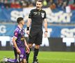 Costinel Tofan a primit „galben” după hențul din CSU Craiova - FC Argeș // foto: Imago Images