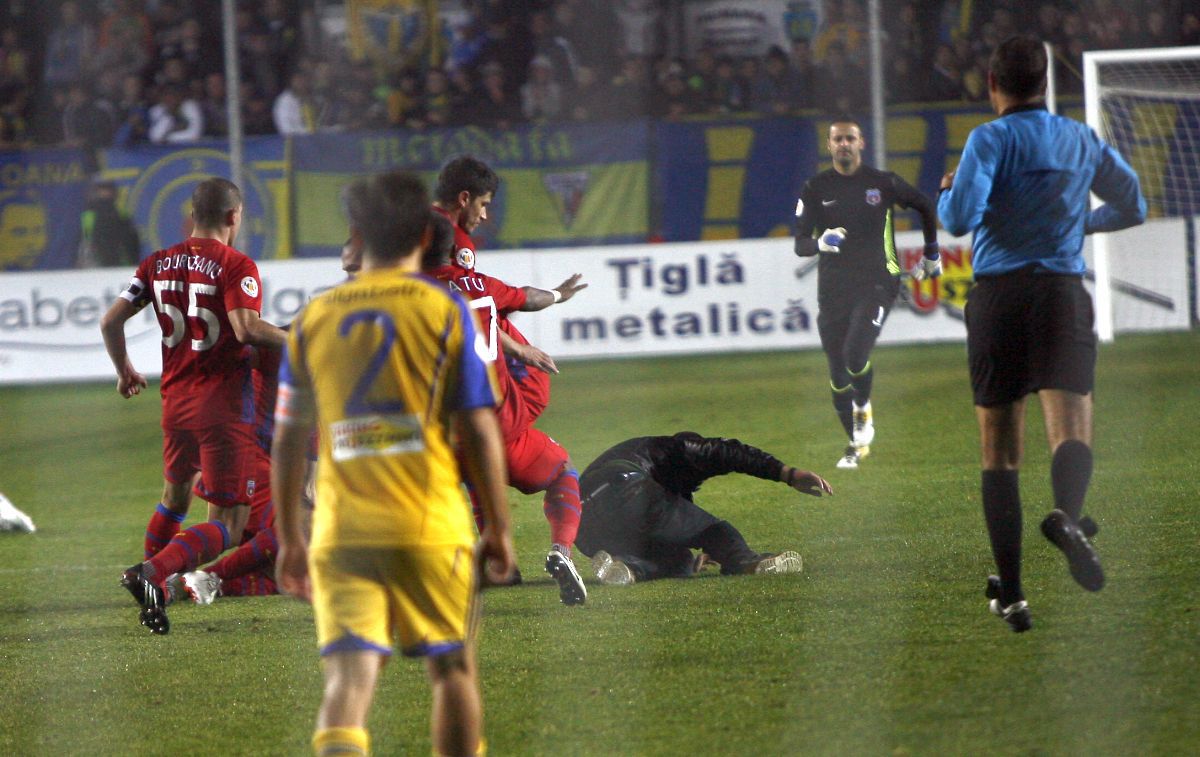 Rivalitatea FCSB - Petrolul: cel mai violent derby și 5 scenografii de senzație