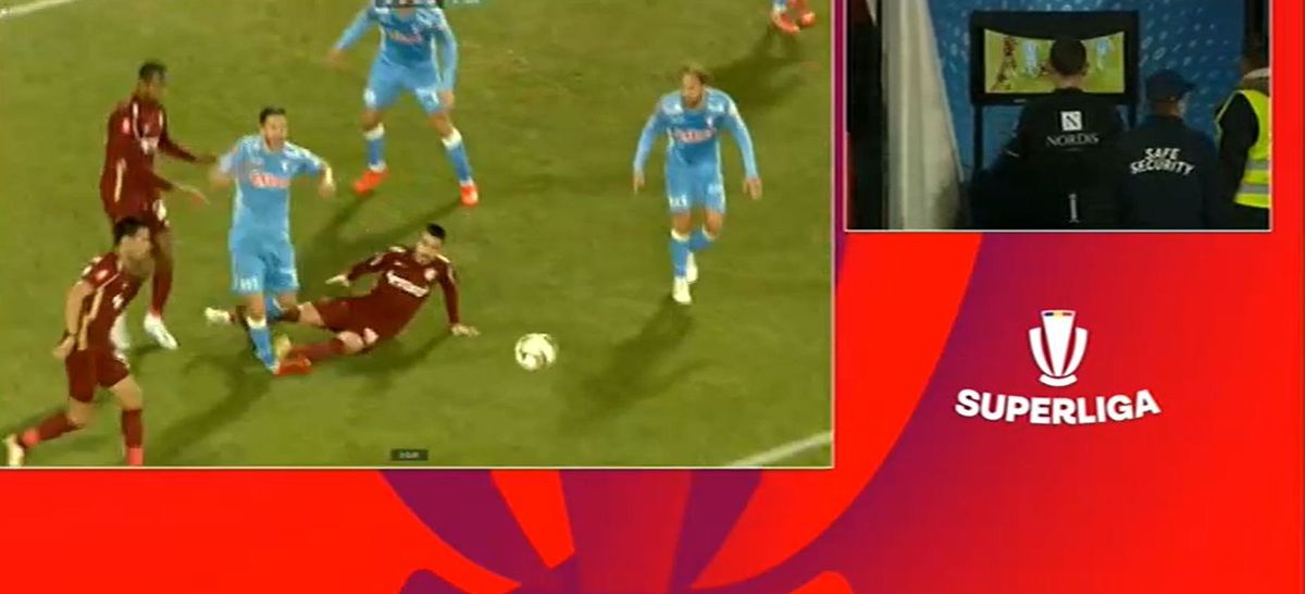 Penalty scandalos dictat de arbitru în CFR Cluj - UTA + Gol anulat și eliminare dictată cu ajutorul VAR