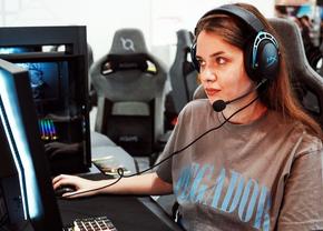S-a lăsat de fotbal și acum e numărul 1 în lume la CS:GO!