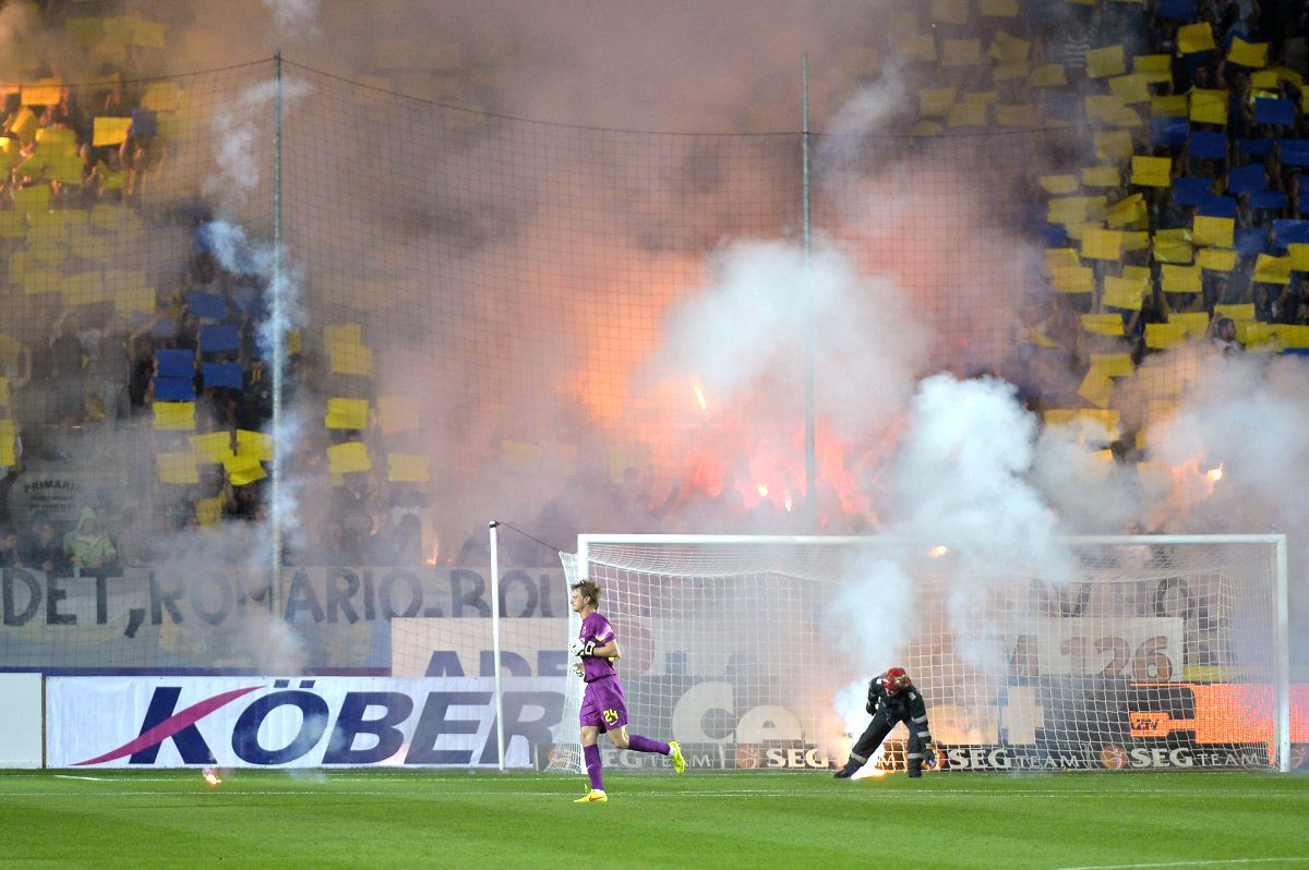 Top 3 curiozități înainte de FCSB - Petrolul: de când n-au mai câștigat „găzarii” la București, cel mai violent derby și 5 scenografii de senzație