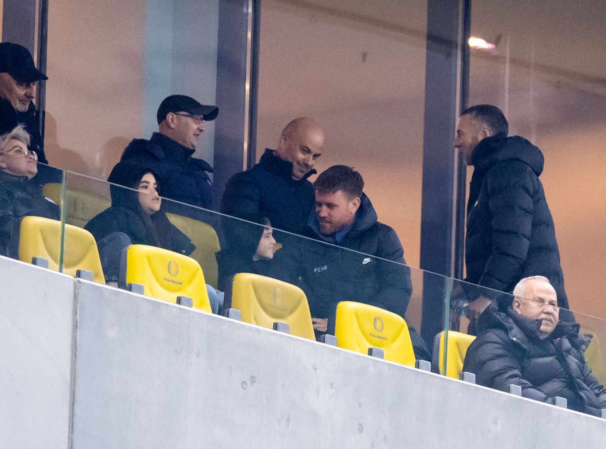 Imagine inedită pe Arena Națională în FCSB - Petrolul » Ce a făcut staff-ul lui FCSB pentru a ține legătura cu Mihai Pintilii
