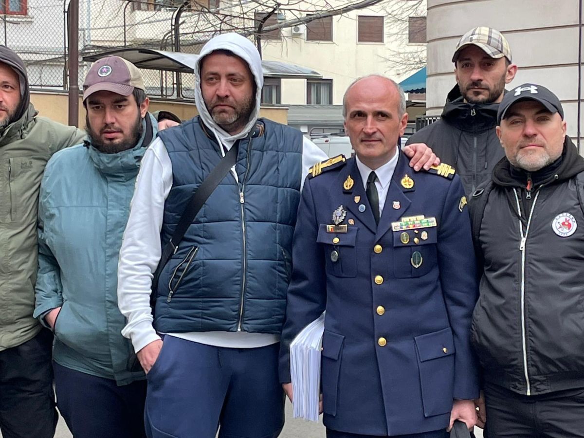 Astăzi s-a judecat al doilea termen al recursului privind palmaresul Stelei » GSP oferă toate detaliile: Un fan a strigat: „Noi cu cine să ținem, cu pușcăriașii?”