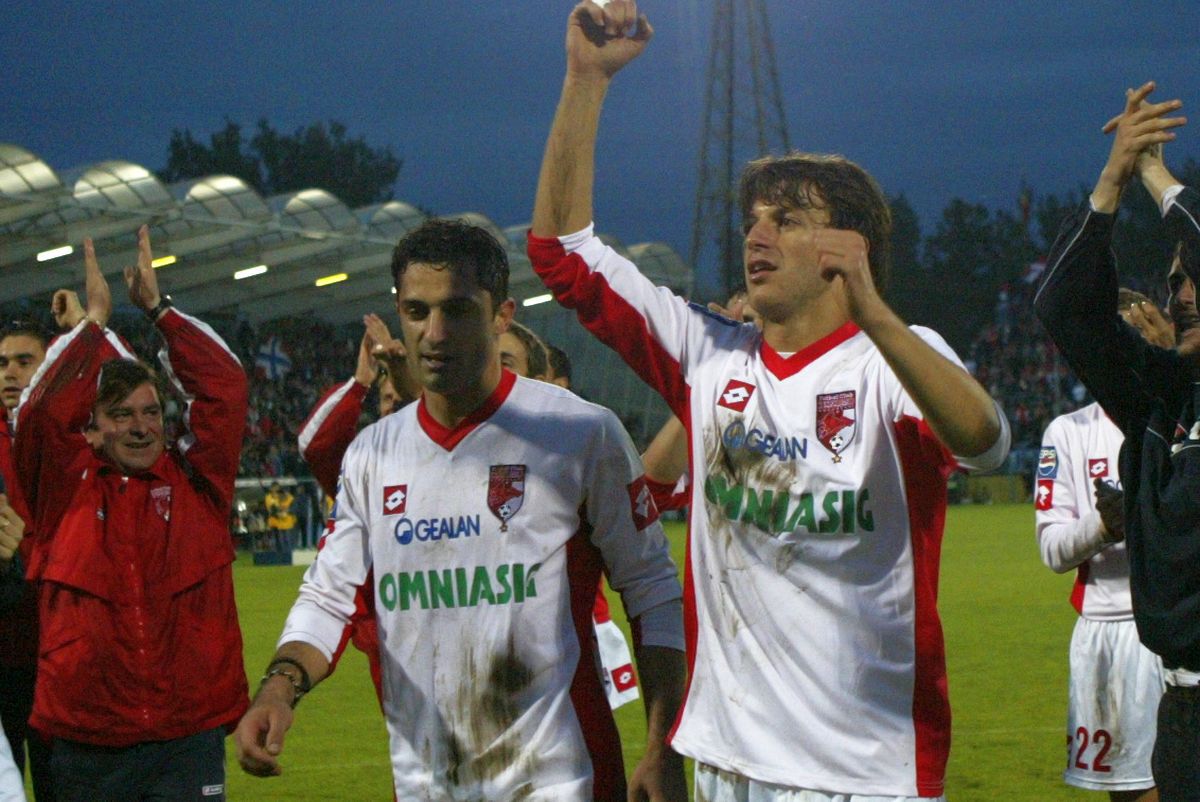 Ieri colegi, acum adversari în meciul de care depinde sezonul lui Dinamo » Burcă și Niculescu față în față: „El a fost fotbalist, eu jucător. Sorții l-au răsfățat mai mult”