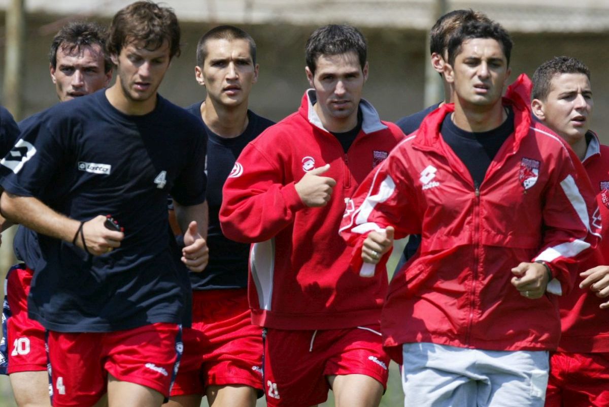 Ieri colegi, acum adversari în meciul de care depinde sezonul lui Dinamo » Burcă și Niculescu față în față: „El a fost fotbalist, eu jucător. Sorții l-au răsfățat mai mult”