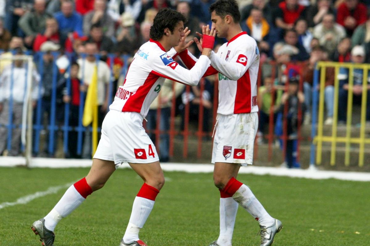 Ovidiu Burcă și Claudiu Niculescu - ieri colegi, acum adversari în meciul de care depinde viitorul lui Dinamo