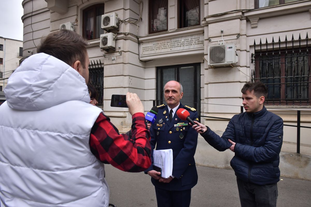 Astăzi s-a judecat al doilea termen al recursului privind palmaresul Stelei » GSP oferă toate detaliile: Un fan a strigat: „Noi cu cine să ținem, cu pușcăriașii?”