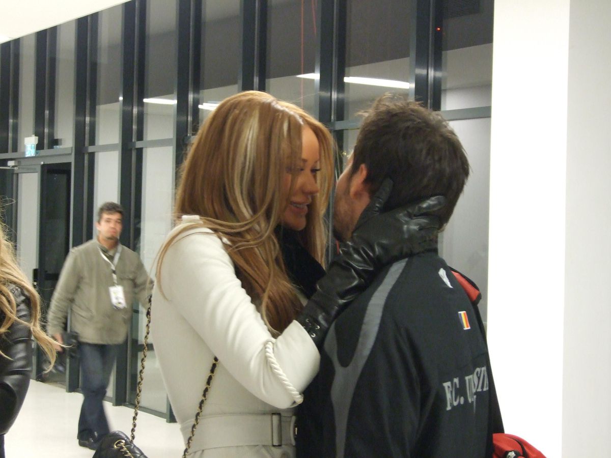 Bianca Drăgușanu a atras toate privirile la petrecerea VIVA! » Cum a putut să apară fosta iubită a lui Adrian Cristea