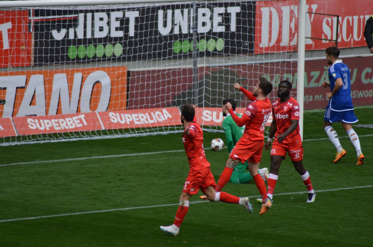 UTA Arad o învinge pe FCU Craiova. „Bătrâna Doamnă” urcă pe loc de play-off, oltenii se scufundă