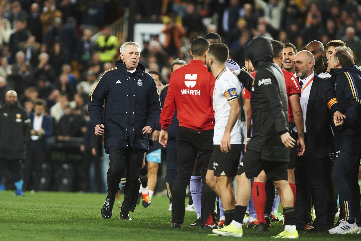 Scandal imens în La Liga: Real Madrid marcase golul victoriei, dar arbitrul a fluierat finalul meciului! „Galacticii” au sărit pe arbitru, Bellingham a văzut ROȘU!