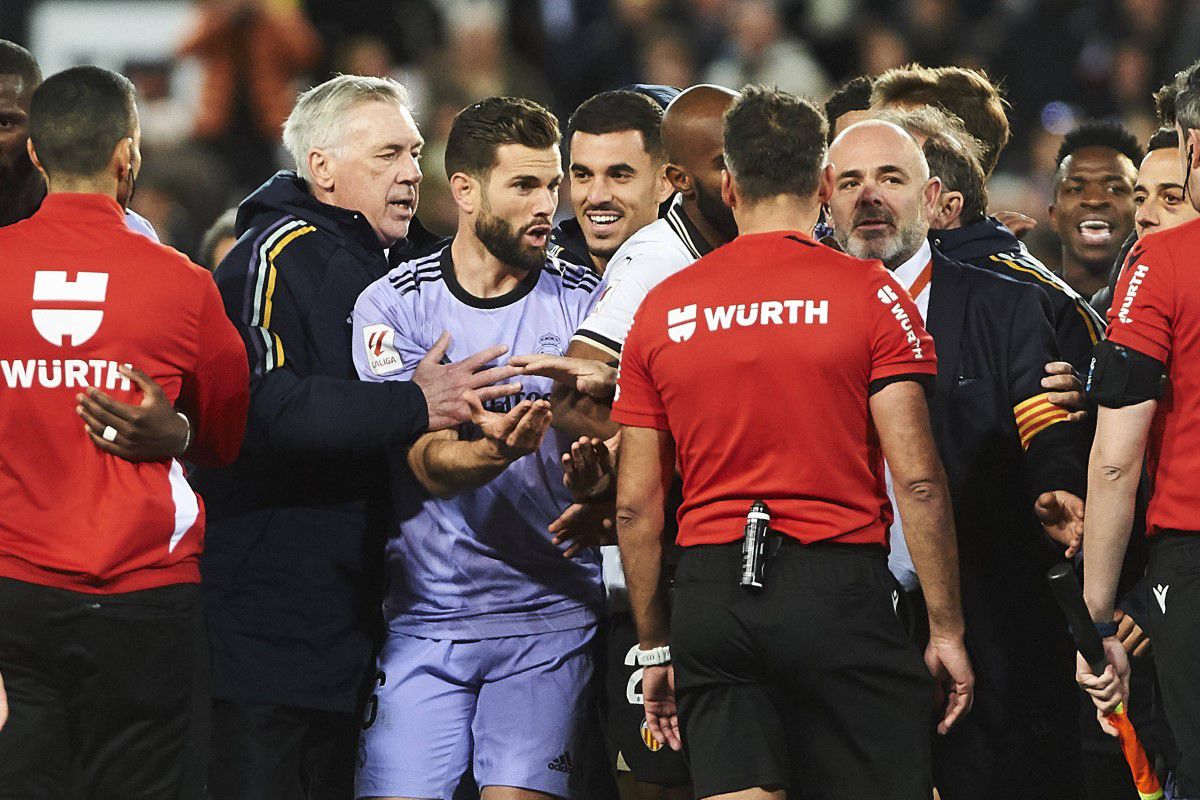 Scandal imens în La Liga: Real Madrid marcase golul victoriei, dar arbitrul a fluierat finalul meciului! „Galacticii” au sărit pe arbitru, Bellingham a văzut ROȘU!