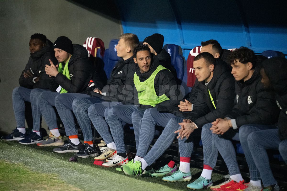 Farul - CFR Cluj 1-1 » Au dat-o la pace în duelul campioanelor, iar Hagi tremură în continuare pentru locul de play-off! Clasamentul actualizat + notele GSP