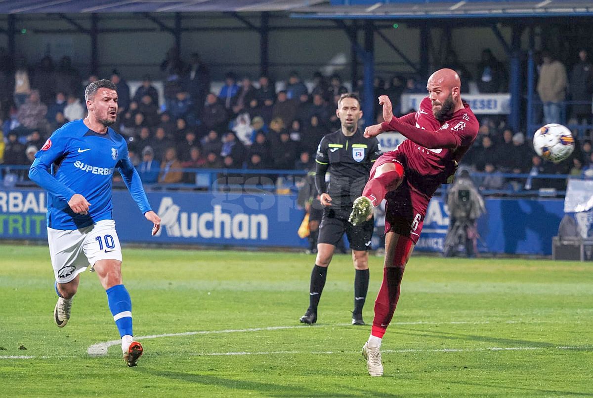 Farul - CFR Cluj 1-1 » Au dat-o la pace în duelul campioanelor, iar Hagi tremură în continuare pentru locul de play-off! Clasamentul actualizat + notele GSP