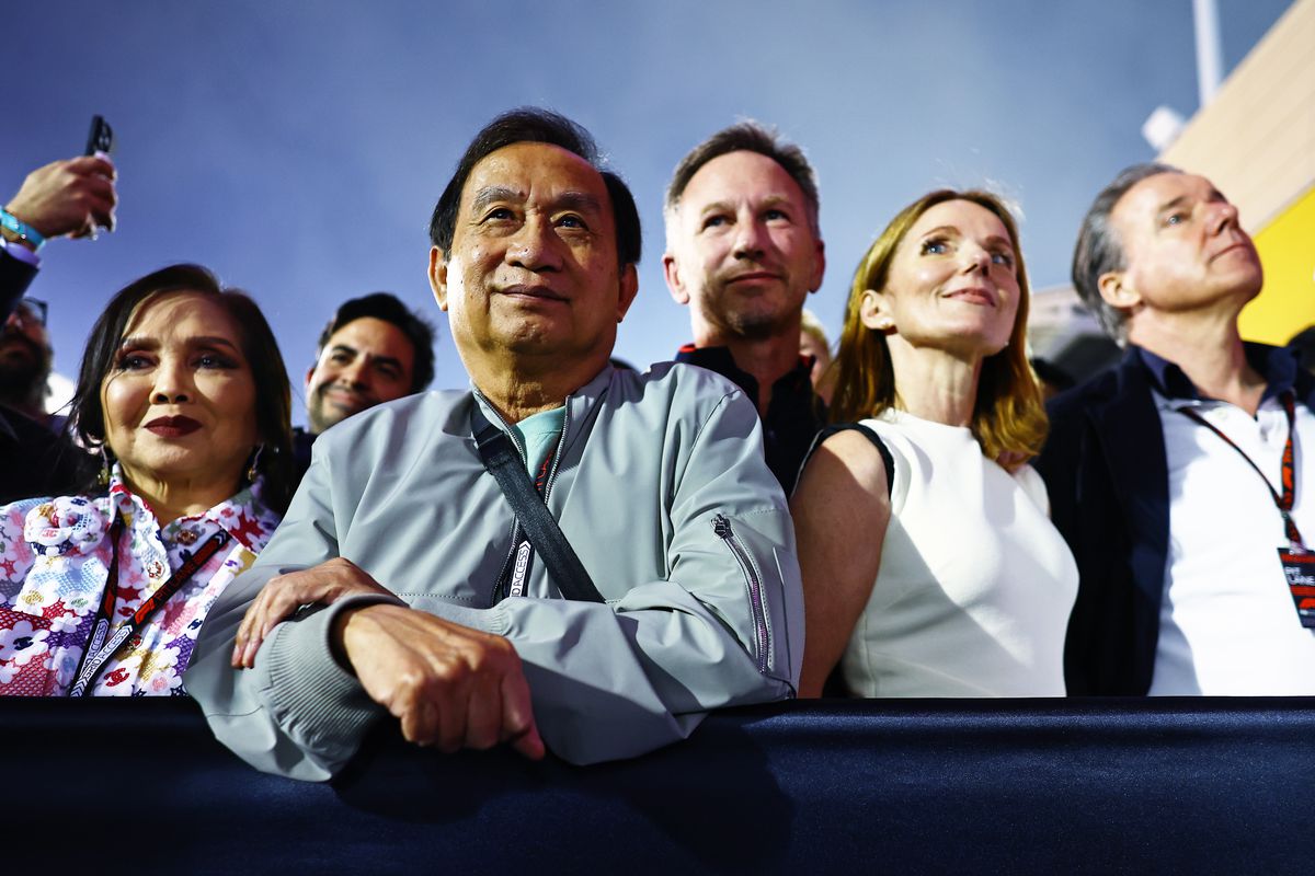 Geri Halliwell alături de Christian Horner în Bahrain, deși mesajele cu conotații sexuale ale soțului său către o altă femeie au făcut înconjurul padocului în acest final de săptămână