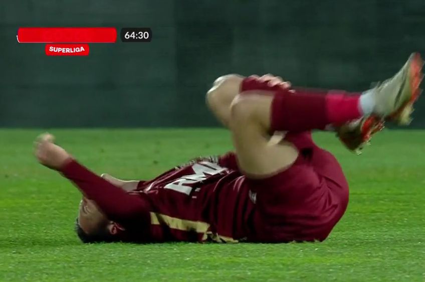 Clujenii au cerut fault, înainte de golul înscris de Ronaldo Deaconu, foto: captură de ecran Prima Sport