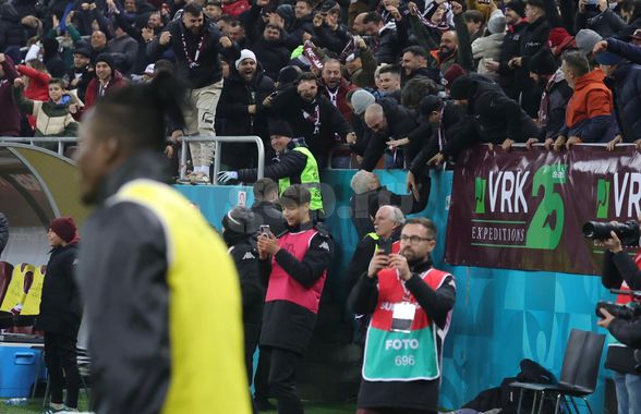Cea mai nebună fază din Rapid - FCSB » Șumudică s-a dezlănțuit pe margine și s-a dus direct la suporteri! VAR-ul i-a stricat petrecerea