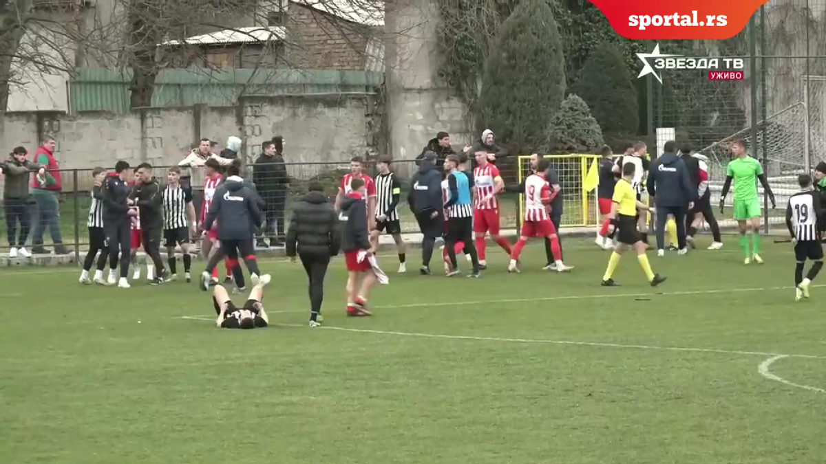 Bătaie generală la Steaua Roșie - Partizan! » I-a călcat tricoul în picioare, i-a dat cu mingea în cap, apoi a urmat haosul + Presa reacționează: „imagine catastrofală”