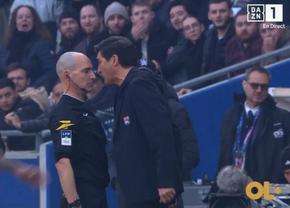Scene reprobabile în meciul lui Lyon din Ligue 1 » Antrenorul Fonseca a sărit la arbitru: l-a lovit și a văzut „roșu”