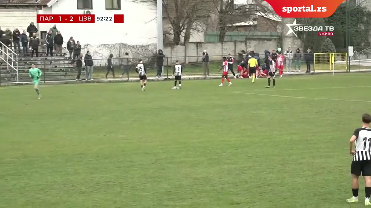 Bătaie generală la Steaua Roșie - Partizan! » I-a călcat tricoul în picioare, i-a dat cu mingea în cap, apoi a urmat haosul + Presa reacționează: „imagine catastrofală”