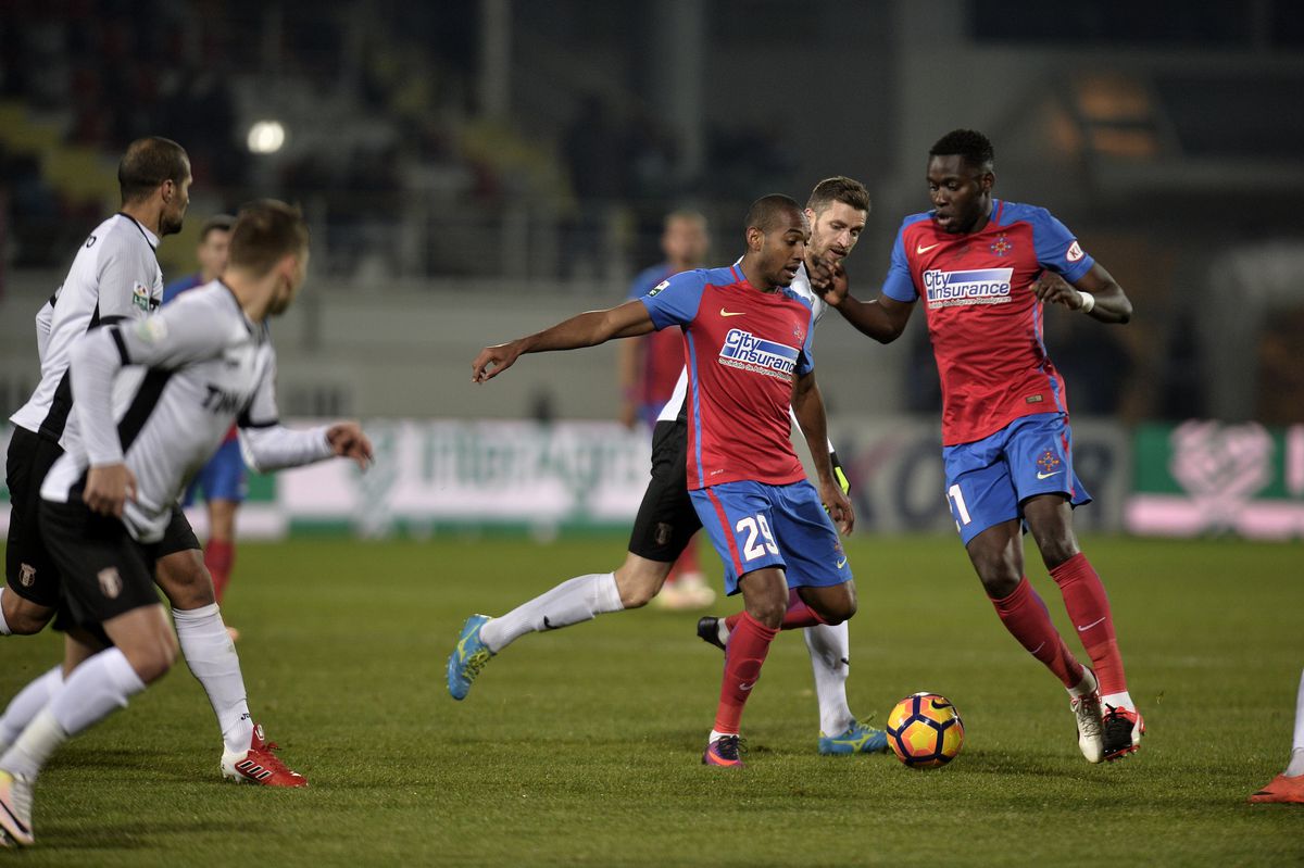 Ce s-a întâmplat la ultima victorie a lui Șumudică în fața rivalei FCSB » Vedetele care erau pe teren + cine a fost arbitru