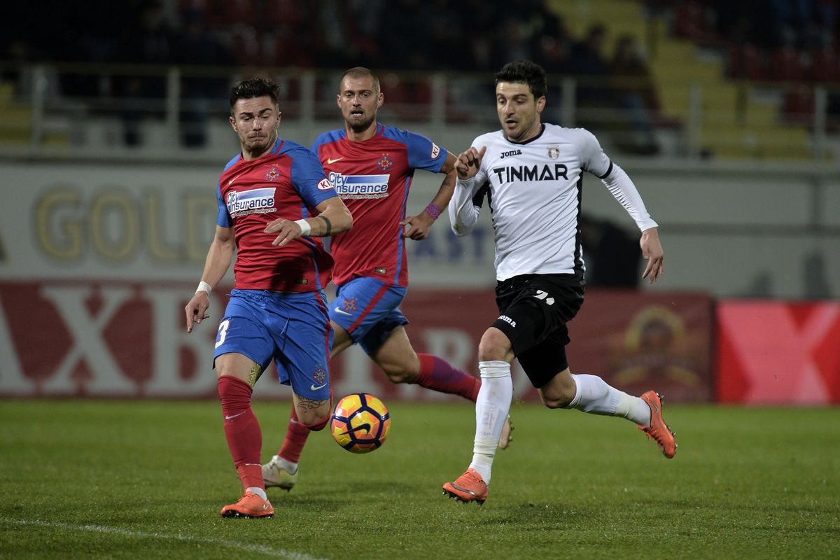 Ce s-a întâmplat la ultima victorie a lui Șumudică în fața rivalei FCSB » Vedetele care erau pe teren + cine a fost arbitru