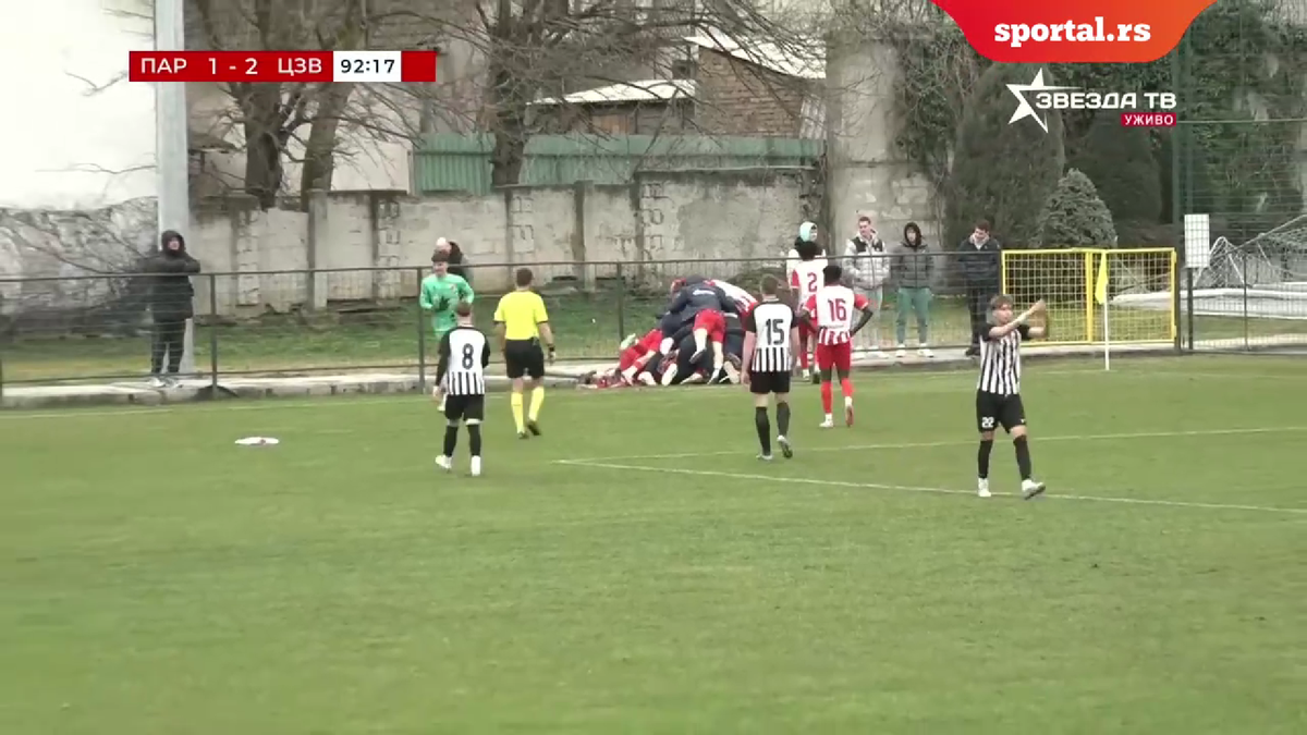 Bătaie generală la Steaua Roșie - Partizan! » I-a călcat tricoul în picioare, i-a dat cu mingea în cap, apoi a urmat haosul + Presa reacționează: „imagine catastrofală”