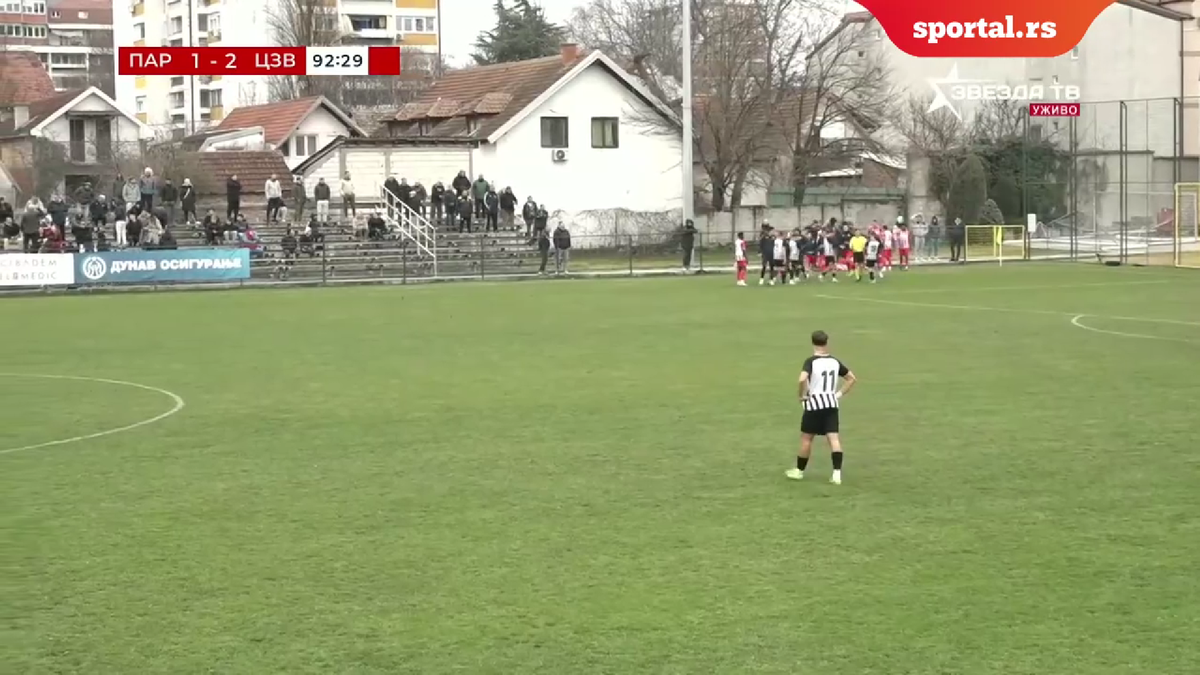 Bătaie generală la Steaua Roșie - Partizan! » I-a călcat tricoul în picioare, i-a dat cu mingea în cap, apoi a urmat haosul + Presa reacționează: „imagine catastrofală”