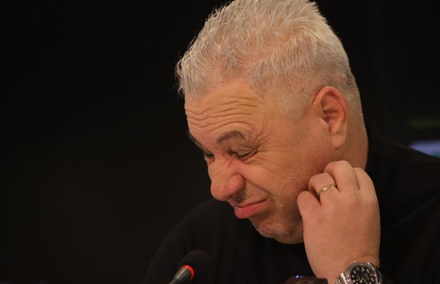 Imagini incredibile în conferința lui Șumudică, după Rapid - FCSB » Suporteri „sub acoperire” s-au așezat pe locurile din față: ce a urmat