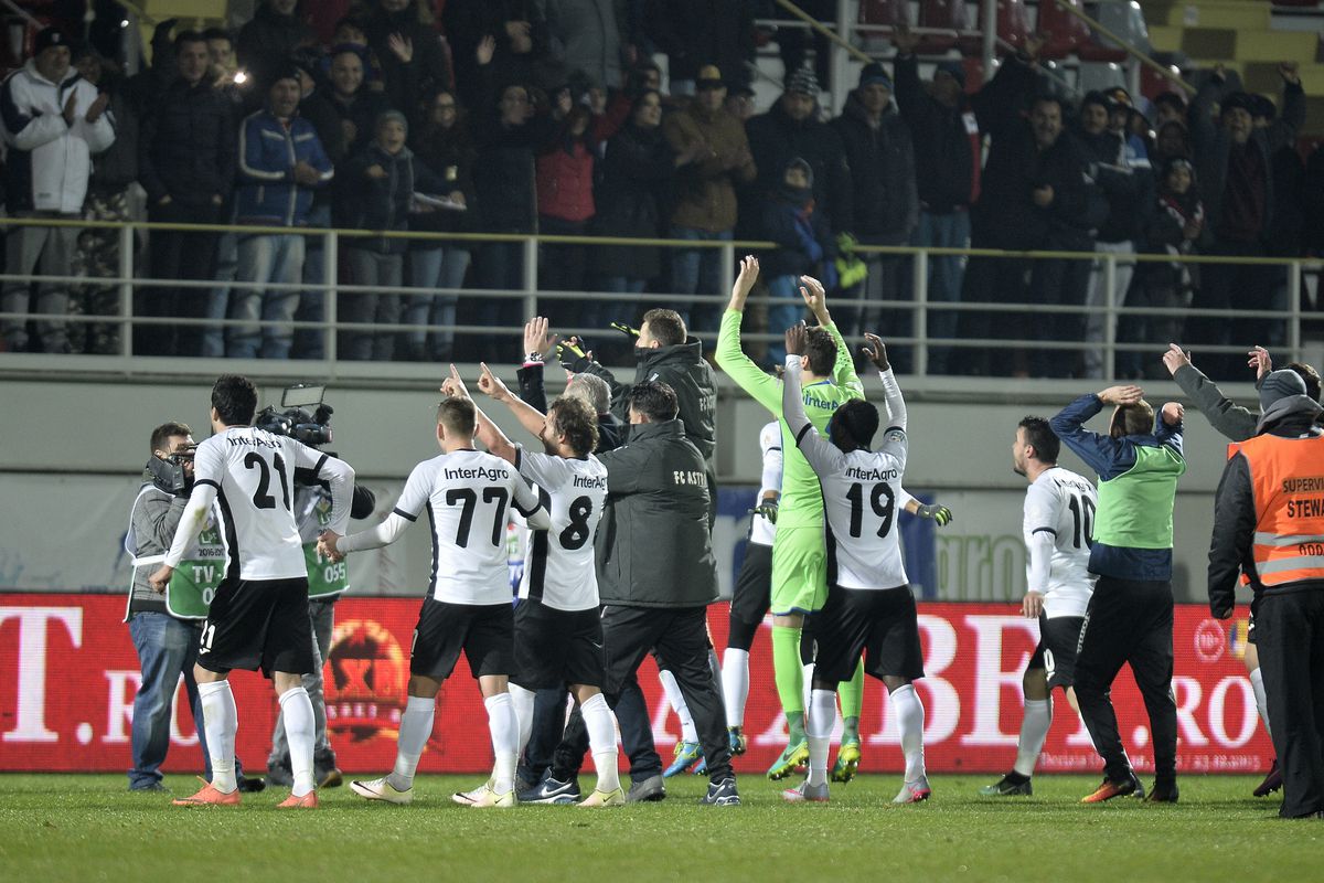 Ce s-a întâmplat la ultima victorie a lui Șumudică în fața rivalei FCSB » Vedetele care erau pe teren + cine a fost arbitru