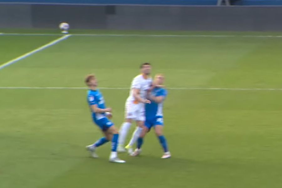 Cea mai rapidă eliminare din istoria fotbalului englez: cum a faultat în secunda 6 a meciului