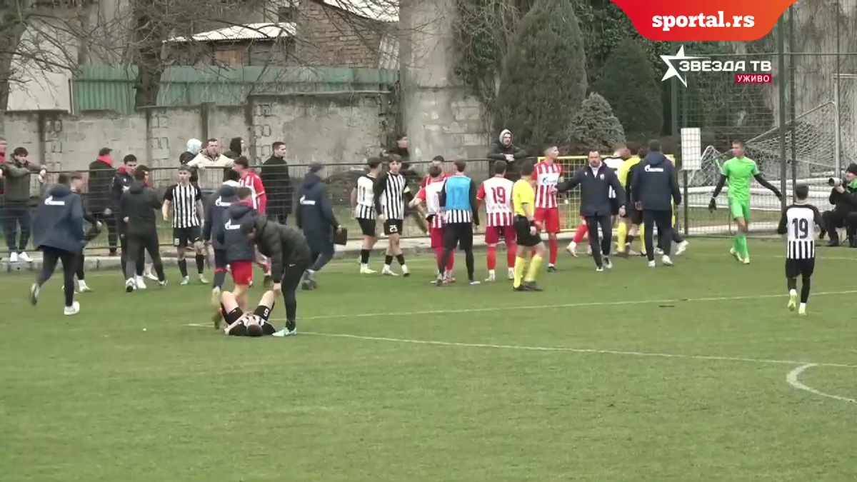 Bătaie generală la Steaua Roșie - Partizan! » I-a călcat tricoul în picioare, i-a dat cu mingea în cap, apoi a urmat haosul + Presa reacționează: „imagine catastrofală”