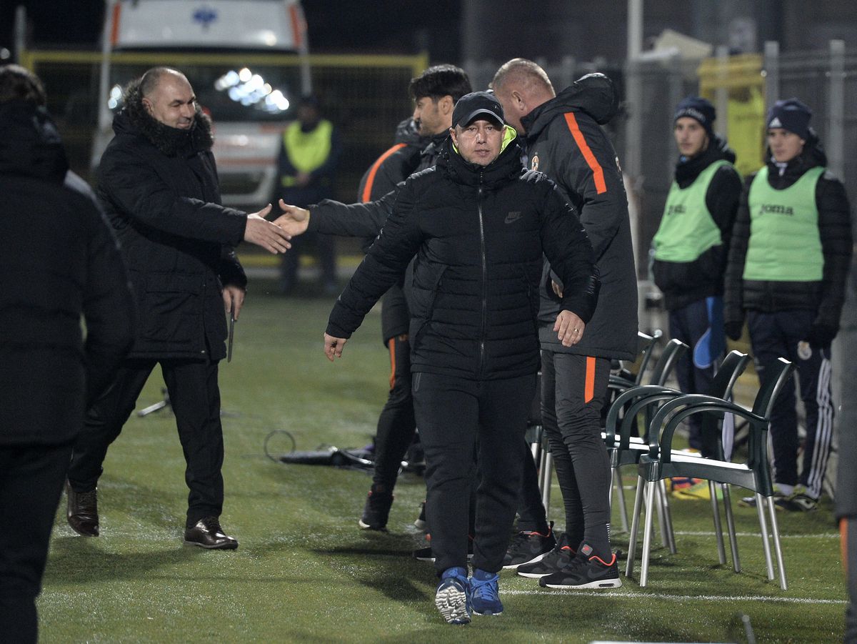 Ce s-a întâmplat la ultima victorie a lui Șumudică în fața rivalei FCSB » Vedetele care erau pe teren + cine a fost arbitru