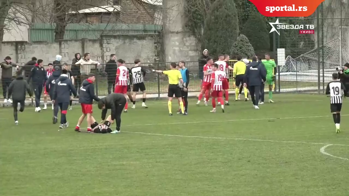 Bătaie generală la Steaua Roșie - Partizan! » I-a călcat tricoul în picioare, i-a dat cu mingea în cap, apoi a urmat haosul + Presa reacționează: „imagine catastrofală”