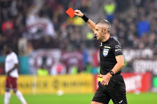 Joyskim Dawa a primit cartonașul roșu în Rapid - FCSB, foto: Cristi Preda