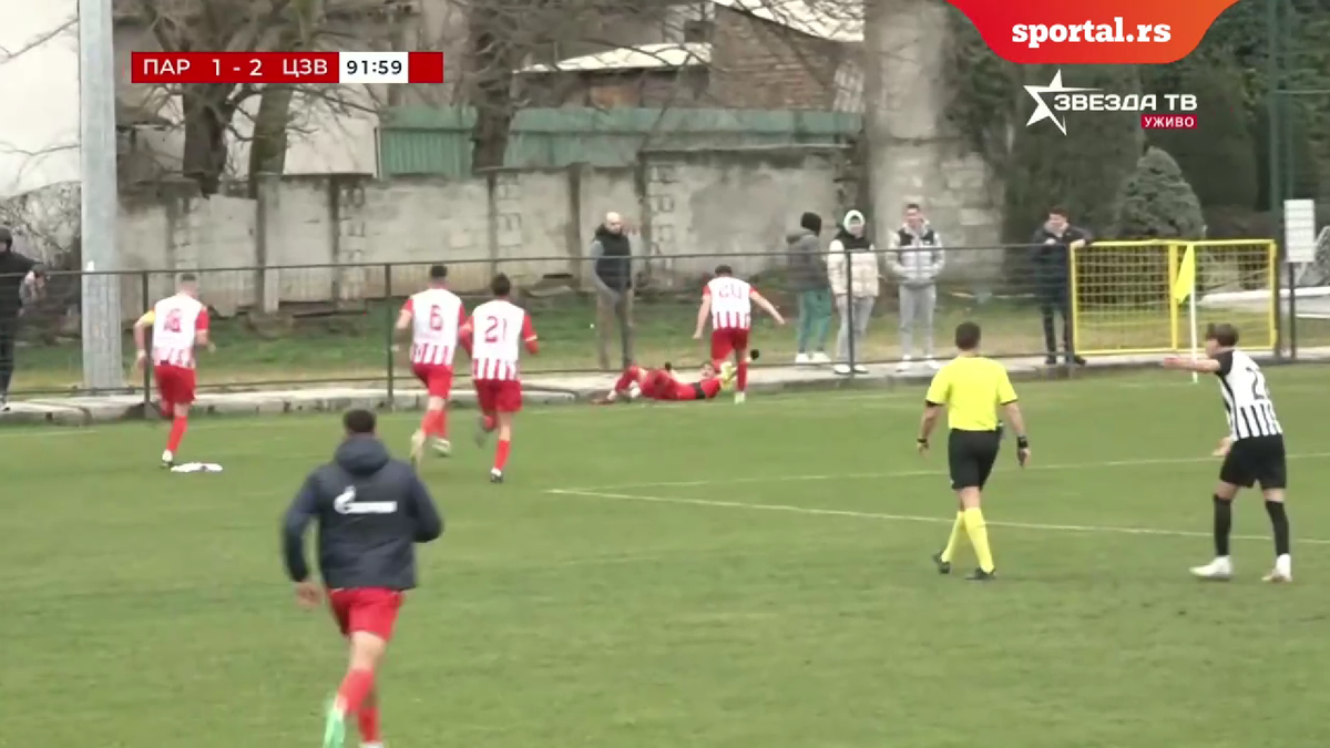 Bătaie generală la Steaua Roșie - Partizan! » I-a călcat tricoul în picioare, i-a dat cu mingea în cap, apoi a urmat haosul + Presa reacționează: „imagine catastrofală”