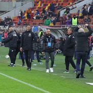 Marius Șumudică, dezlănțuit după golul lui Dobre în Rapid - FCSB/ foto Ionuț Iordache (GSP)