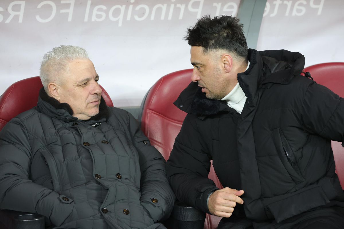 Ținuta aleasă de Șumudică pentru Rapid - FCSB » A schimbat geaca, dar a atras atenția prin alte două detalii