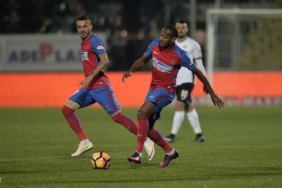 Ce s-a întâmplat la ultima victorie a lui Șumudică în fața rivalei FCSB » Vedetele care erau pe teren + cine a fost arbitru