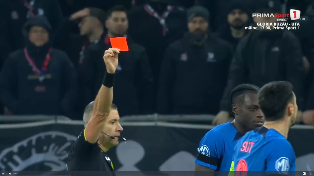 Decizie controversată în Rapid - FCSB! Eliminat după două galbene în 4 minute