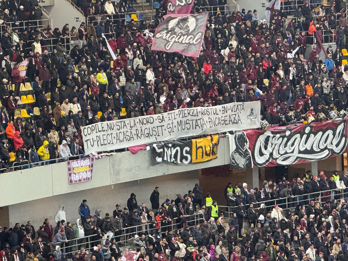 Rapid - FCSB, toate mesajele afișate » Ironii și jigniri pe Arena Națională, banner cu greșeală gramaticală în peluză