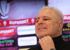 Marius Șumudică a explicat semnul făcut către galeria FCSB-ului: „Le-am arătat că sunt ZERO! Cetățeni! Șmecherii sunt la Peluza Sud”