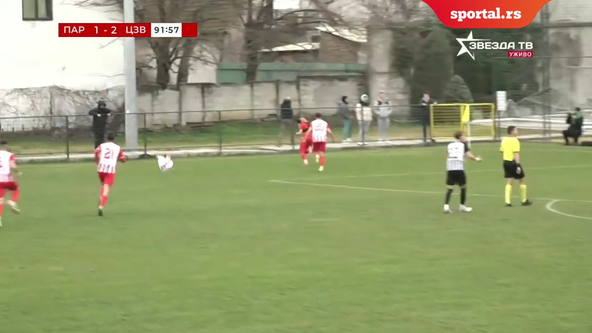 Bătaie generală la Steaua Roșie - Partizan! » I-a călcat tricoul în picioare, i-a dat cu mingea în cap, apoi a urmat haosul + Presa reacționează: „imagine catastrofală”