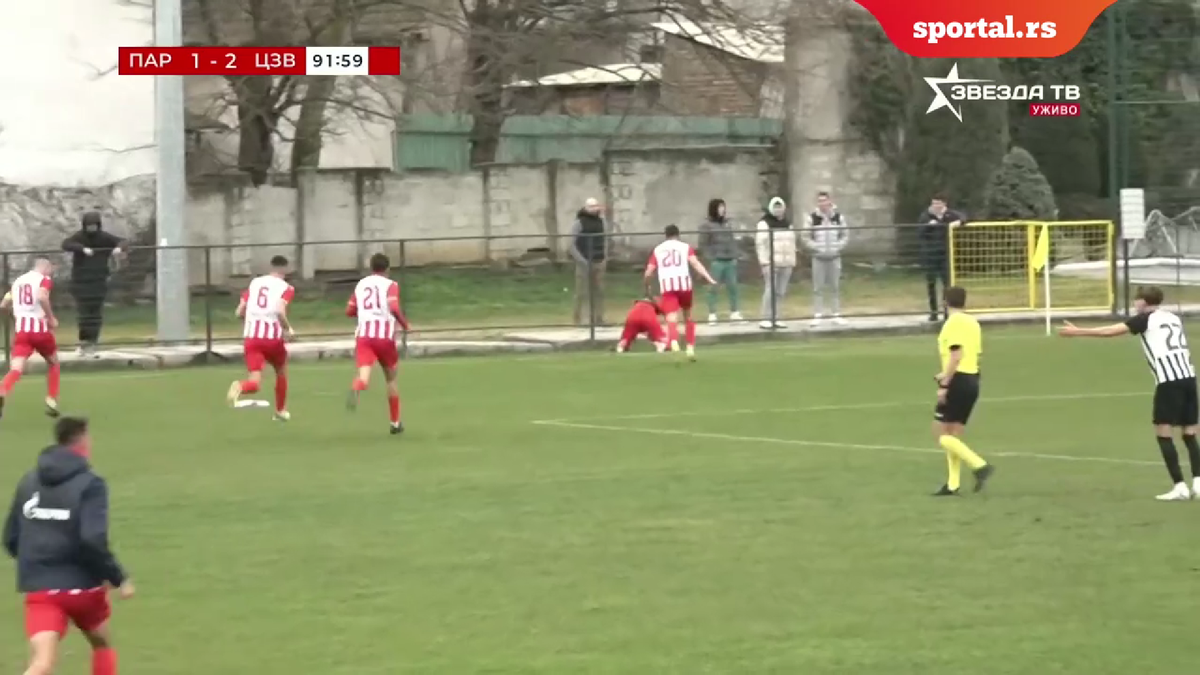 Bătaie generală la Steaua Roșie - Partizan! » I-a călcat tricoul în picioare, i-a dat cu mingea în cap, apoi a urmat haosul + Presa reacționează: „imagine catastrofală”