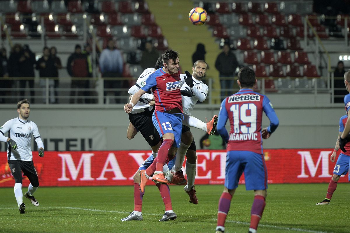 Ce s-a întâmplat la ultima victorie a lui Șumudică în fața rivalei FCSB » Vedetele care erau pe teren + cine a fost arbitru