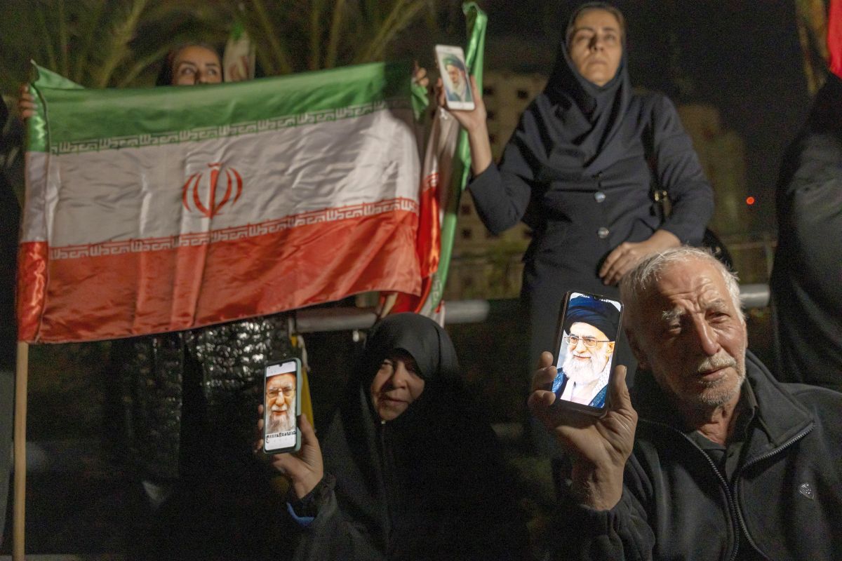 „Soția a ieșit singură în piață, știți ce a urmat?” » Poveștile românului campion cu Rapid care a jucat în Iran: „Peste România din toate punctele de vedere”