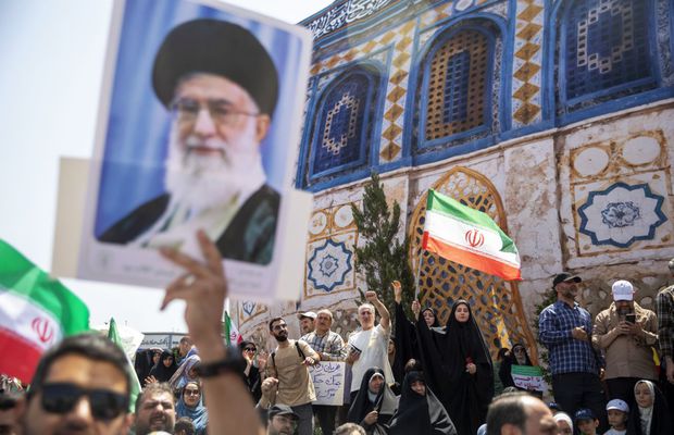 „Soția a ieșit singură în piață, știți ce a urmat?” » Poveștile românului campion cu Rapid care a jucat în Iran: „Peste România din toate punctele de vedere”